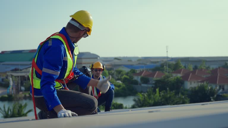 Best Hot Roofs  in Newcomerstown, OH